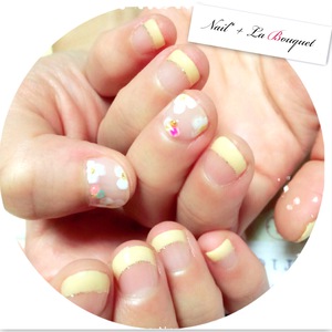 手描きフラワーネイル