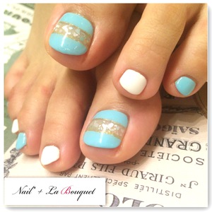 涼しげ　クリアシェルネイル