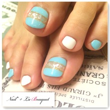 涼しげ　クリアシェルネイル