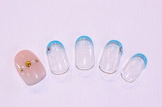 カラー細フレンチネイル