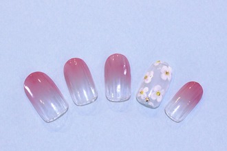 グラデーション×乳白色手描きフラワー