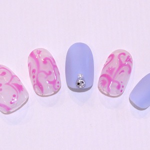 ダマスク柄ネイル