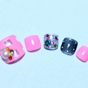 おもちゃ箱ネイル