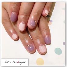 ２色カラーの逆フレンチネイル